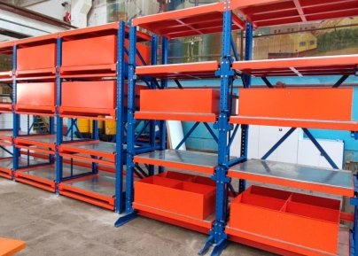 Стеллажи с выдвижными ящиками и полками