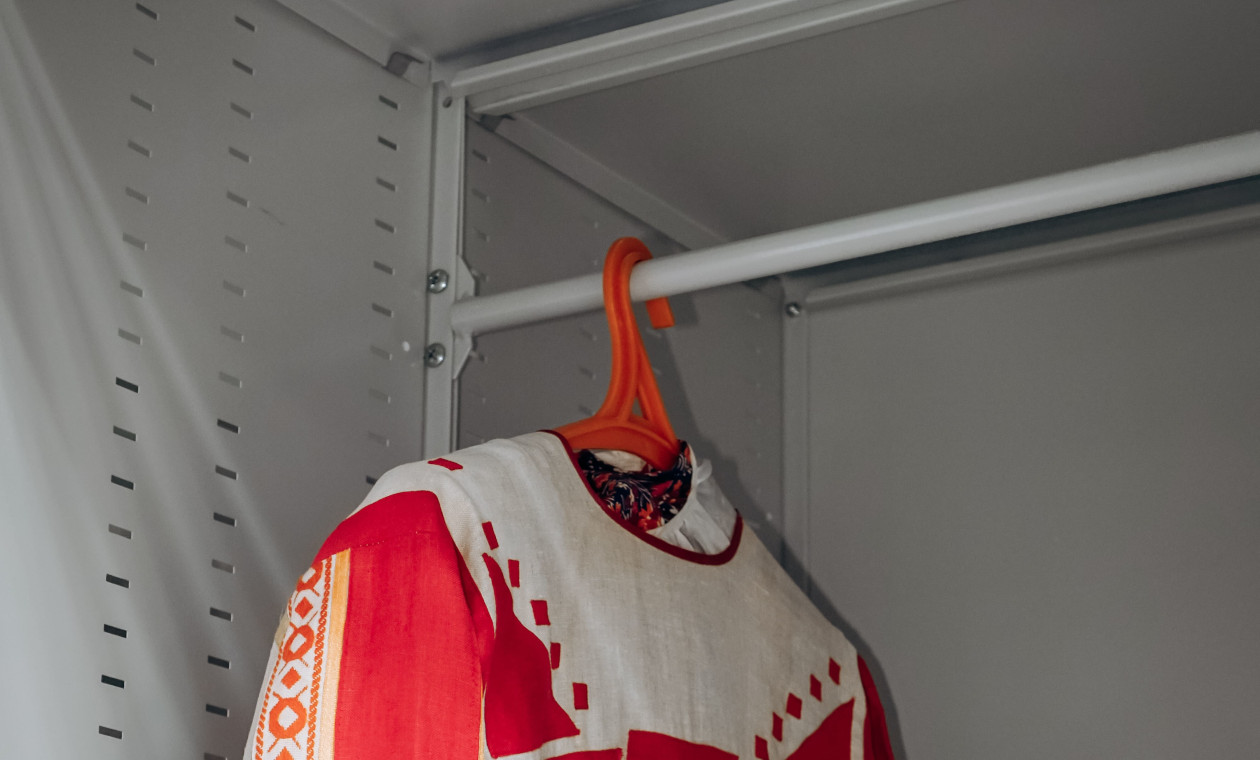 Штанга для одежды